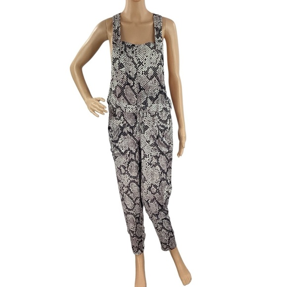 Chaser Snakeskin Print Sleeveless Cargo Jumpsuit with Pockets Small - Picture 1 of 7